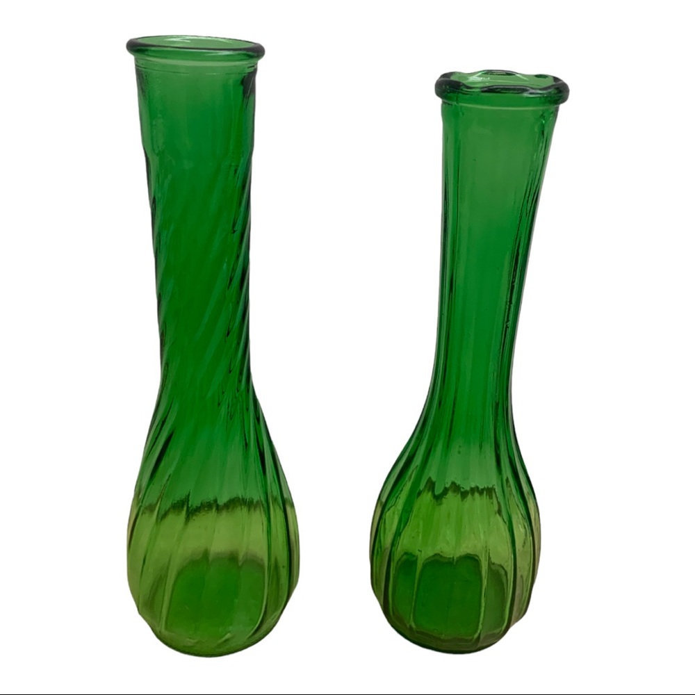 VTG Hoosier Emerald Green Glass Spiral & Ribbed Scallop Rim Bud Vase Set of Two